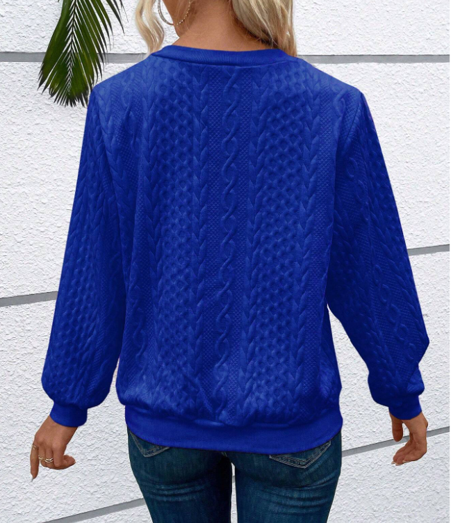 Ksenia — elegancki sweter z zamkiem przy dekolcie