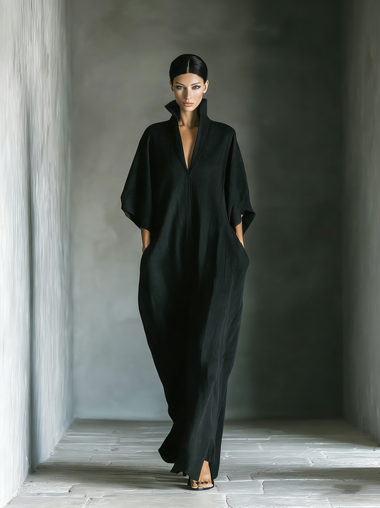 Edyta - czarna sukienka maxi z rękawami kimono i dekoltem w serek V, zdjęcie przód